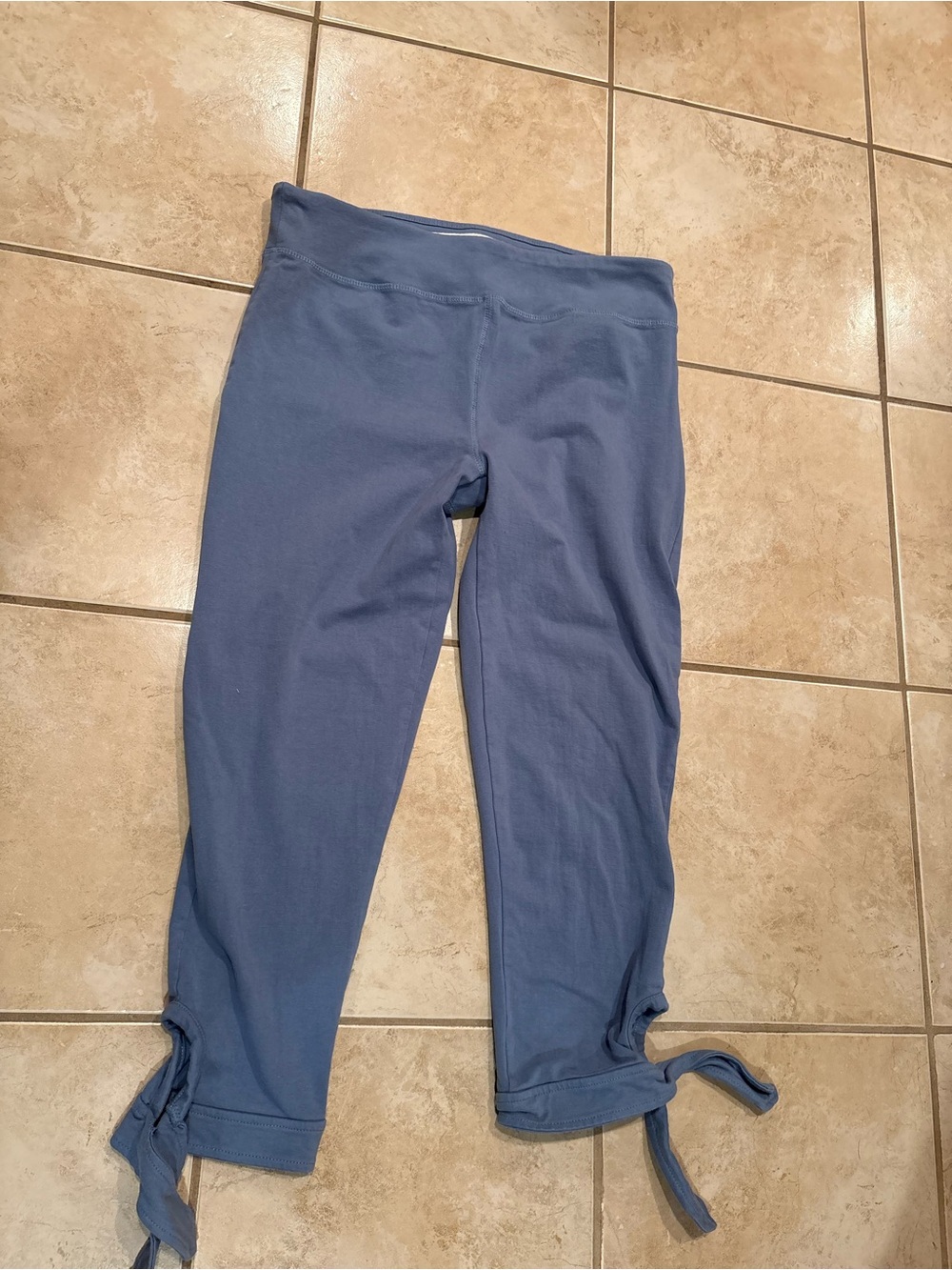 Capri Tie-Hem Leggings in Slate Blue